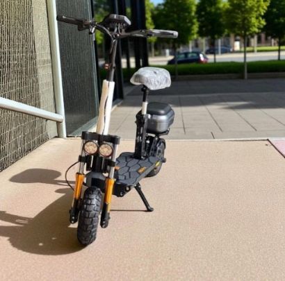 صورة سكوتر وحش